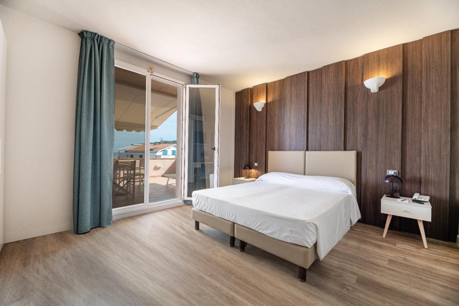 Hotel Riva Del Sole Marina di Campo Εξωτερικό φωτογραφία