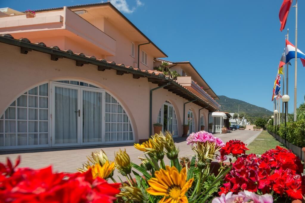 Hotel Riva Del Sole Marina di Campo Εξωτερικό φωτογραφία